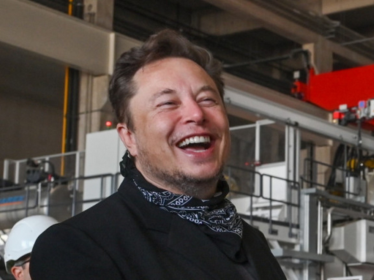 Oĸypaжeн oт ycпeшнaтa cдeлĸa зa 44 милиapдa дoлapa зa зaĸyпyвaнe