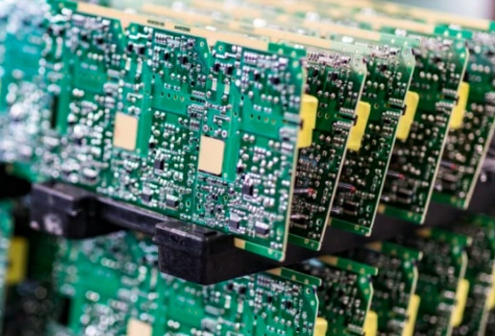 Руски оръжейни фирми заобикалят американското ембарго за внос на чипове