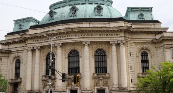 От 5 до 15 по високи такси за кандидатстване и обучение