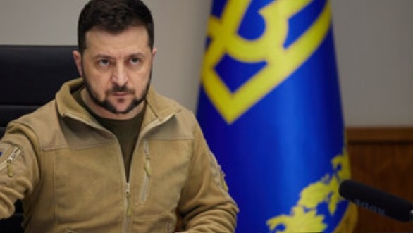 В редовното си видеообръщение президентът Зеленскки описа като катастрофална липсата