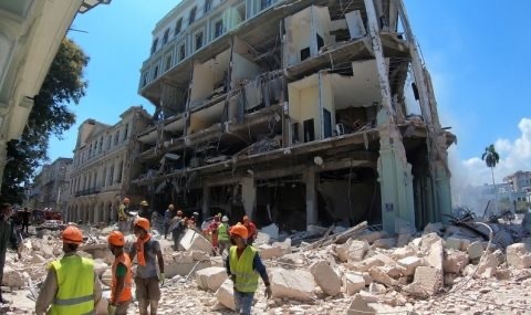 22 с са жертвите след мощна експлозия в петзвезден хотел