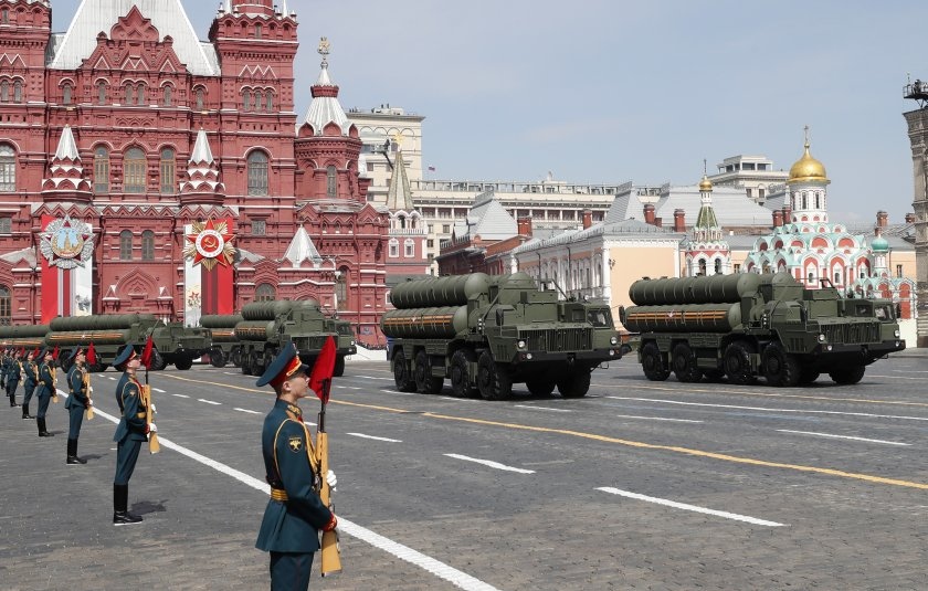 Започна военният парад по повод Деня на победата на Съветския