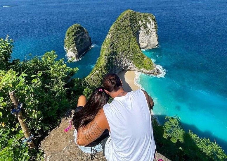 Казват че любовта спохожда човек само веднъж през целия му