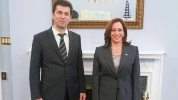 Според премиера Кирил Петков и обслужващите го медии договорих със