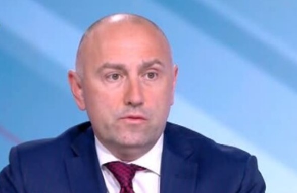 Протестите може и да разклатят правителството но въпросът е как