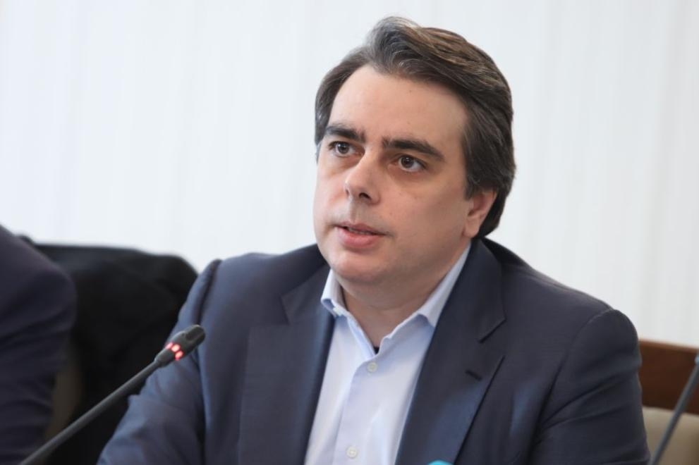 Вицепремиерът и министър на финансите Асен Василев коментира в кулоарите