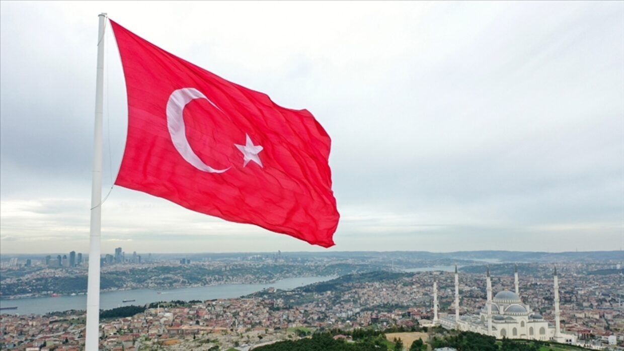 Турският финансов министър призова производителите и търговците да замразят цените
