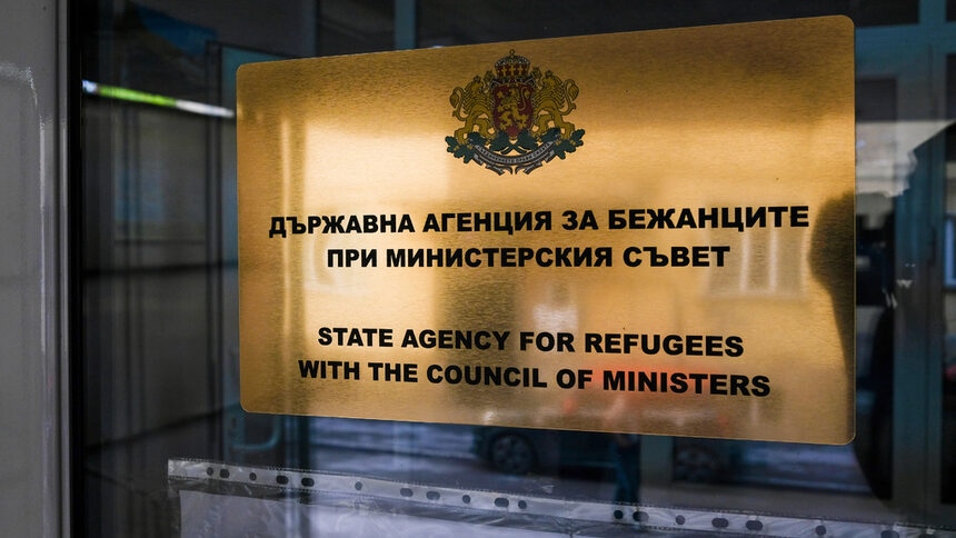 Преместването на украинските бежанци е обезпечено каза пред бТВ председателят