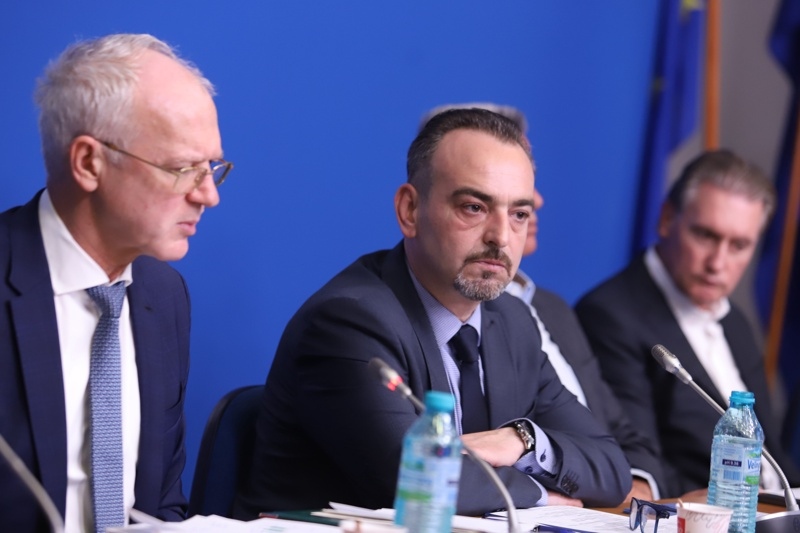 Рано е да се каже дали на 18 май ще