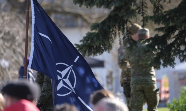 Турция се опитва да изтъргува подкрепата за членство в НАТО