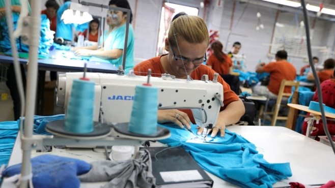 Драстично поскъпване на дрехите и обувките у нас Повишението на