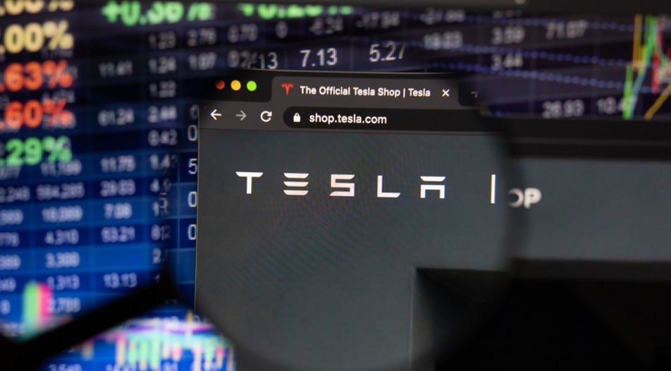 Производителят на електрически автомобили Tesla Inc беше премахнат в сряда
