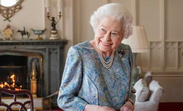 Рок групата Куийн американската соул певица Даяна Рос и Сам