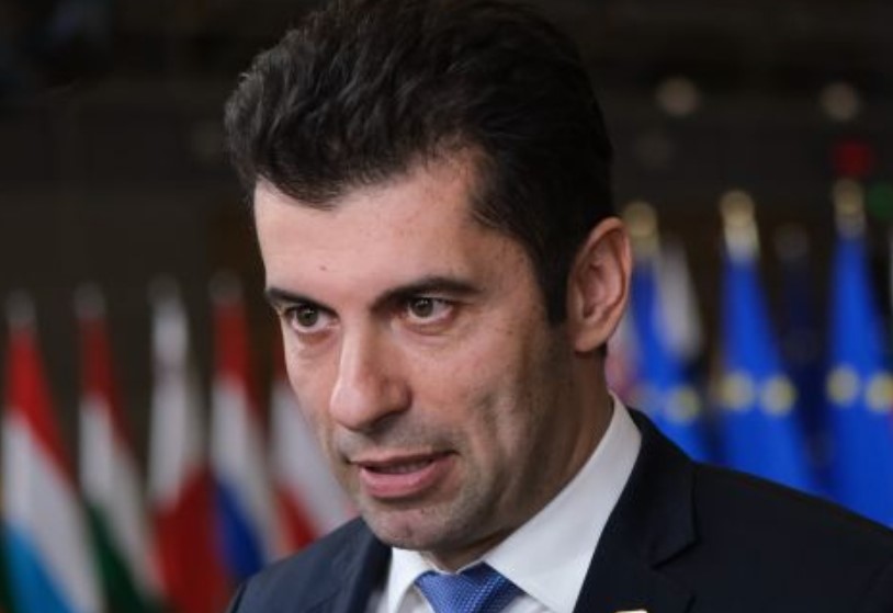 Под заглавие Заедно срещу Русия авторитетният германски всекидневник Франкфуртер Алгемайне