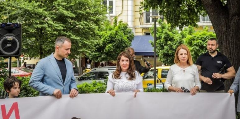 Столичният кмет Йорданка Фандъкова председателят на Организацията на евреите в