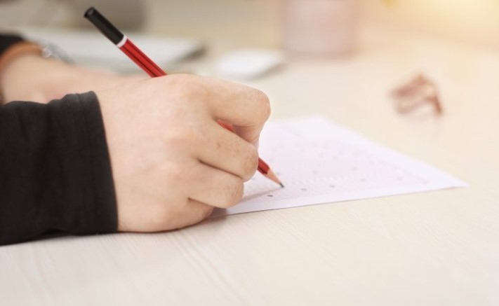 Министерството на образованието и науката публикува верните отговори от Националното