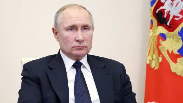 В телефонен разговор с германския канцлер Олаф Шолц и с френския