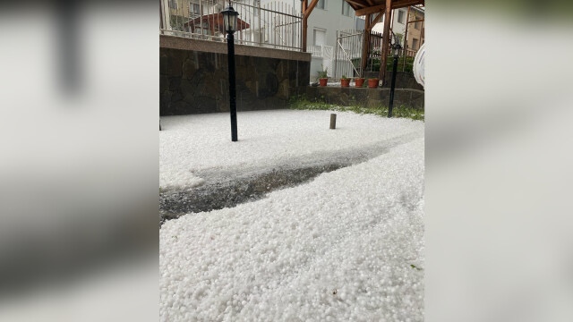 Градушка придружена с ураганен вятър падна в Златоград днес следобед