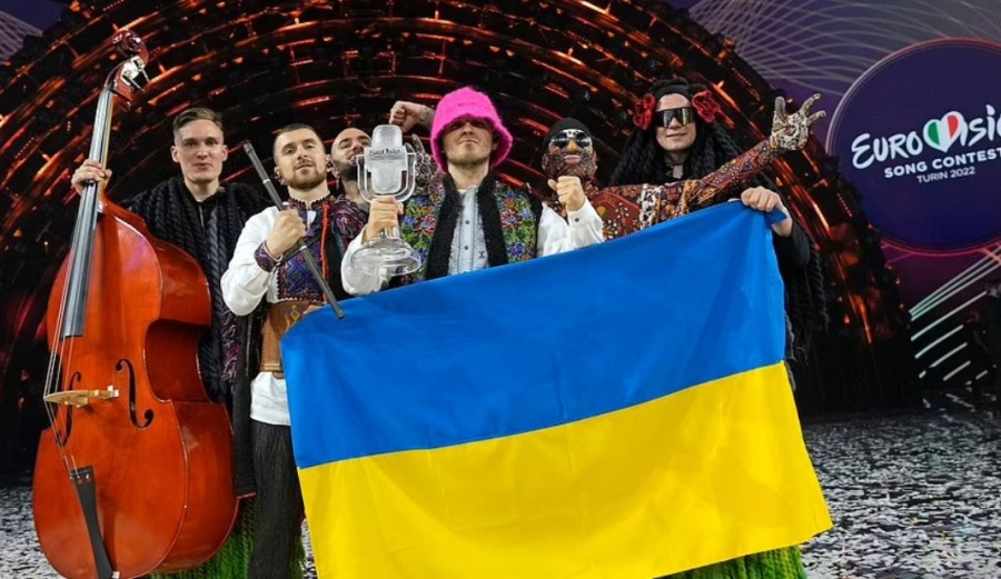 Победителят от Евровизия събра 900 000 долара за украинската армия