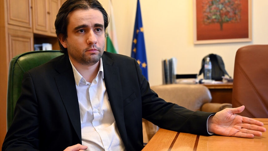 Искаме да депутинизираме България и да сложим край на влиянието