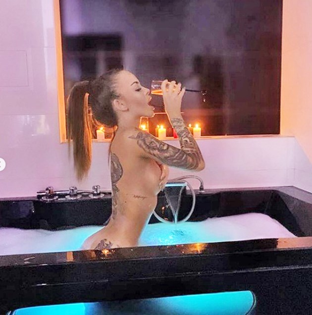 Изненада в мрежата младата изпълнителка Сузанита е бременна и