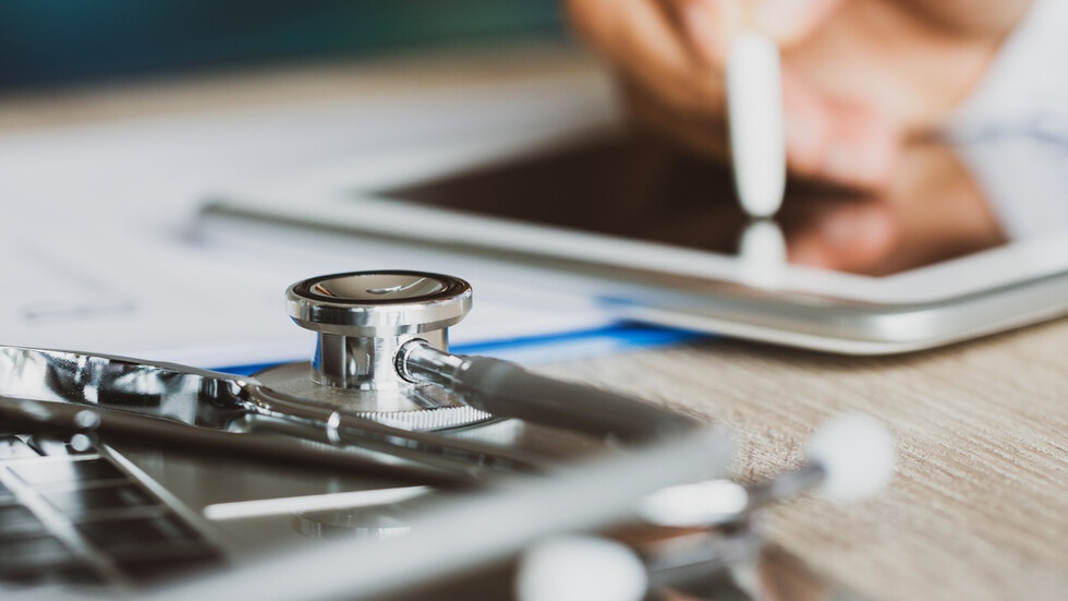 След три дни проблеми с получаването на електронни лекарски направления