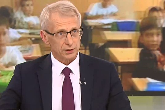 Все още няма консенсус по отношение на удължаването на учебната