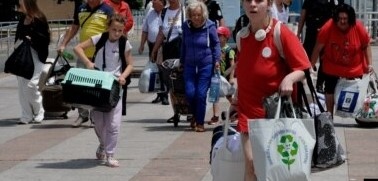 Близо пет милиона украинци са регистрирани като бежанци в цяла