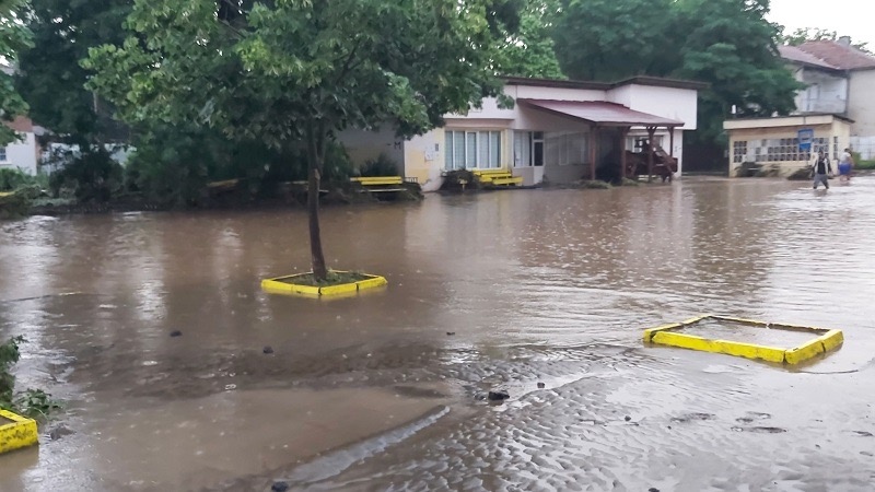 След поройните валежи в района на Бургас от вторник в