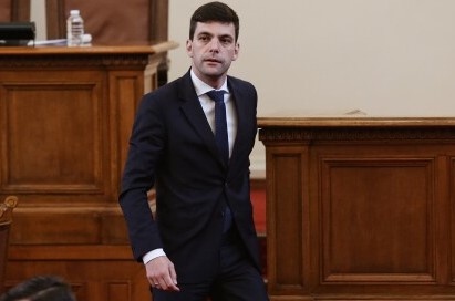 Депутатите гласуваха оставката на председателя на Народното събрание Никола Минчев До