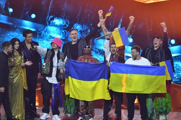 Разкъсваният от войната победител в "Евровизия" Украйна няма да може