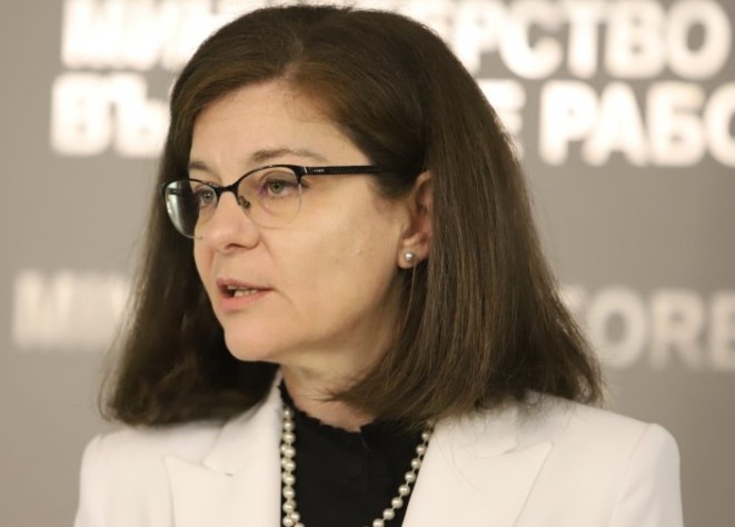 Външният министър Генчовска е предоставила преговорните документи за РСМ със