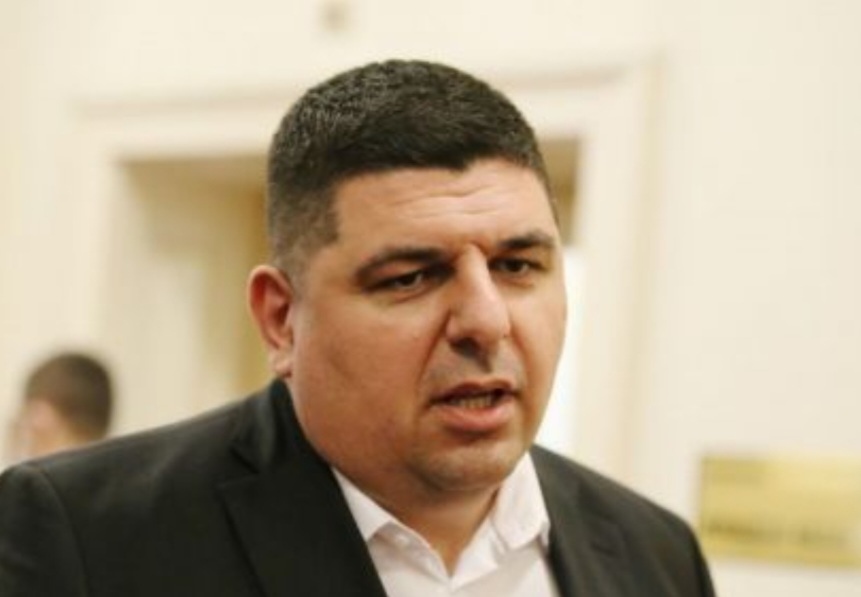 На евентуални предсрочни парламентарни избори Възраждане ще набере по висока скорост