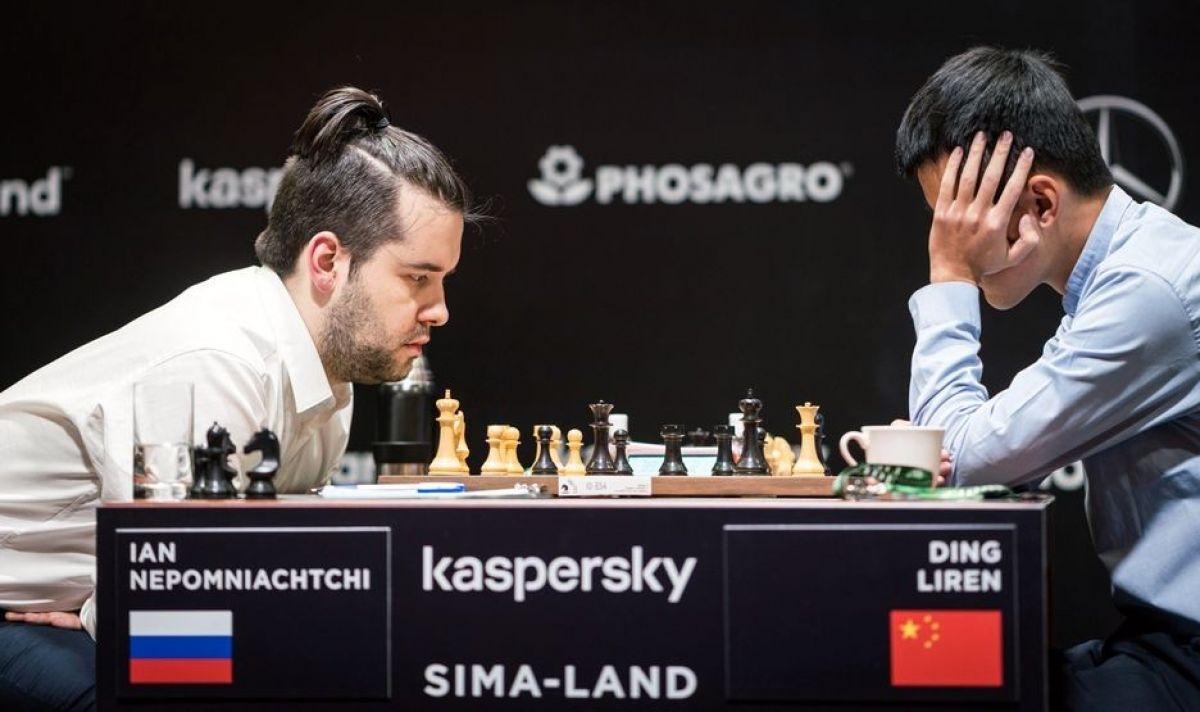 Руснакът Ян Непомнящи завърши реми с американеца Хикару Накамура в