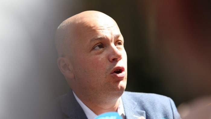 Имаме ново мнозинство което иска да разруши всичко без да