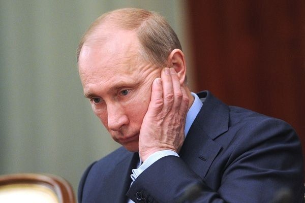 Русия е на "няколко часа" от неизпълнението на външния си