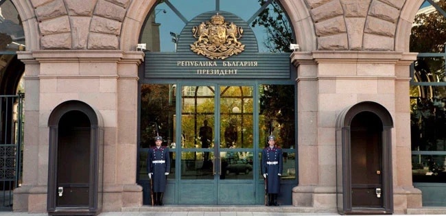 Първи ден на консултации при президента Румен Радев след като