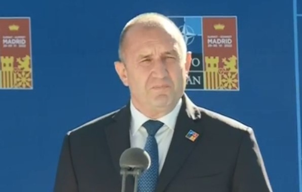 Не мога да коментирам въпроса с изгонените руски дипломати не