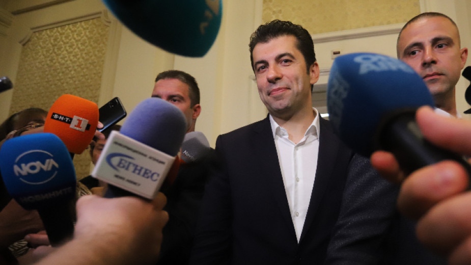 Видя се че работата по въпроса с изгонените руски дипломати