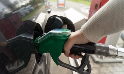 Собственици на бензиностанции се опасяват от фалити заради отстъпката от