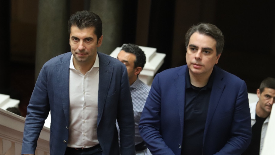 Партиите Продължаваме промяната БСП и Демократична България сформираха работна група