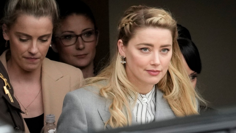 Екипът от адвокати на Амбър Хърд поиска съдебното решение по