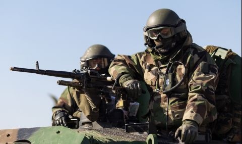 Латвия връща задължителната военна служба след нарастващото напрежение със съседна