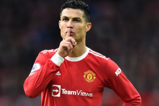 Кристиано Роналдо няма да пътува със съотборниците си от Манчестър