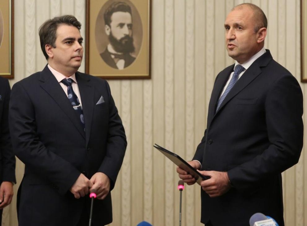 Продължаваме промяната връщат мандата на президента Румен Радев след като