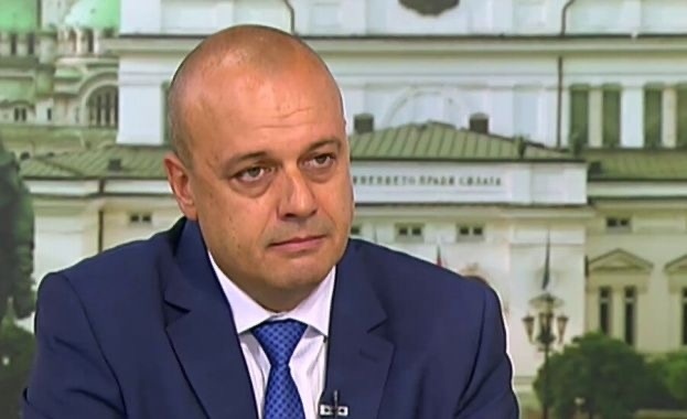 Христо Проданов: Правителство на Никола Минчев има шанс за доста повече от 121 депутата
