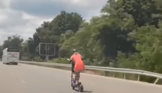 В социалните мрежи светкавично се разпространи клип на тортинетка на