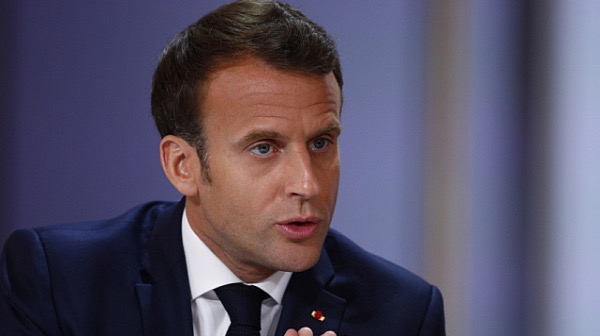 Френският президент Еманюел Макрон чийто минали връзки с американската компания