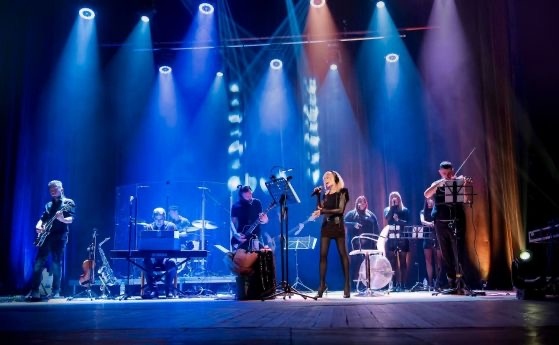 След по малко от два часа тази вечер Лили Иванова и