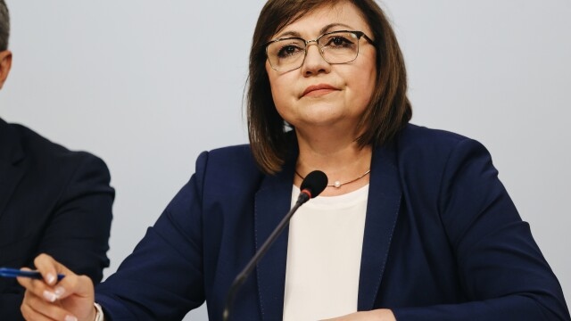 Президентът Румен Радев провежда днес консултации с представители на парламентарните